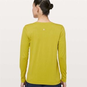 Lululemon swiftly tech long sleeve golden lime size S/M EUC